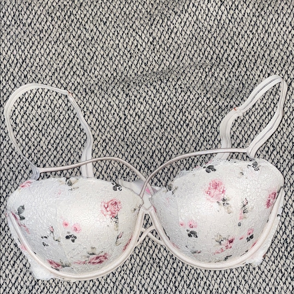PINK Victoria's Secret White Floral Bra